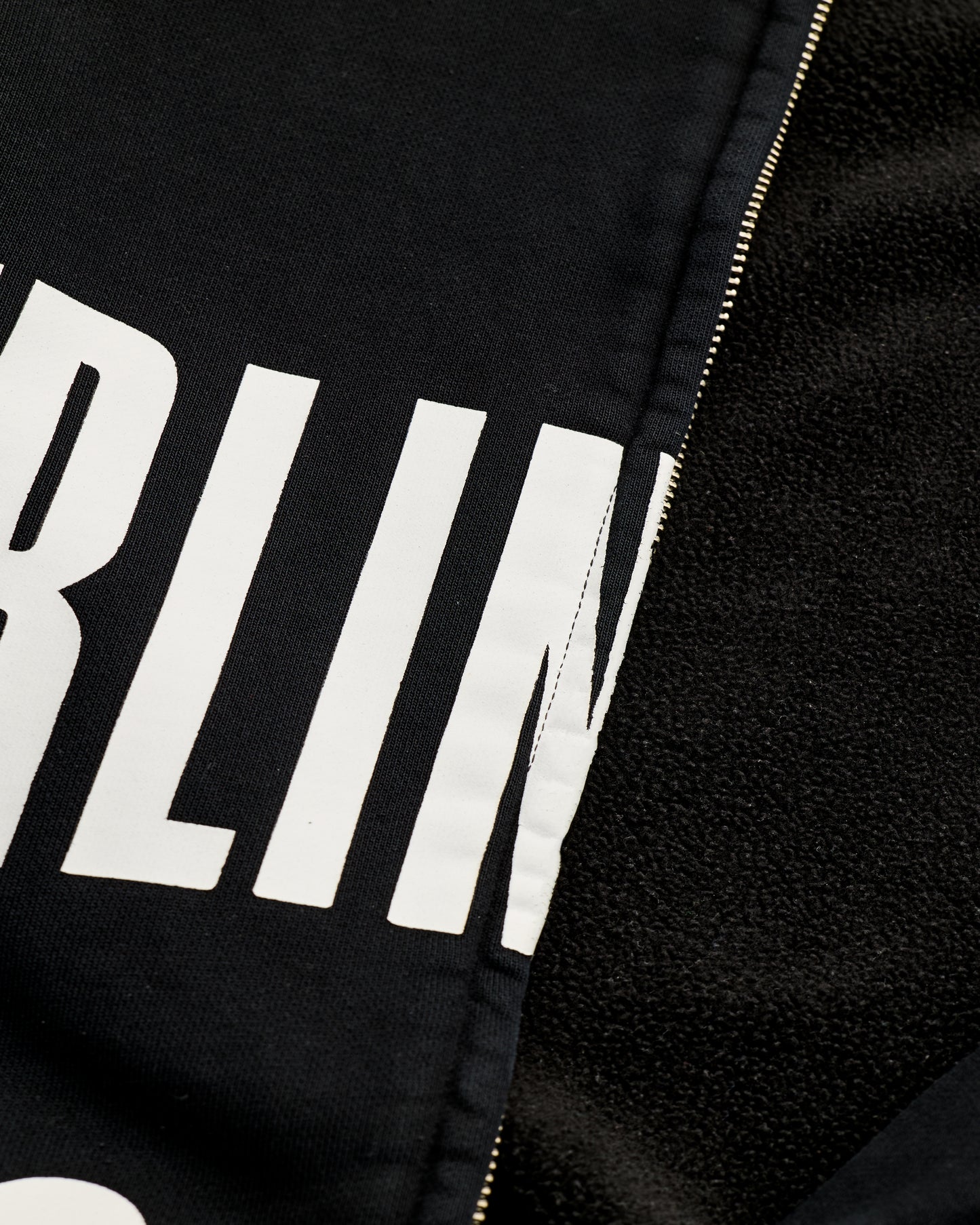 CORE ZIP-UP.