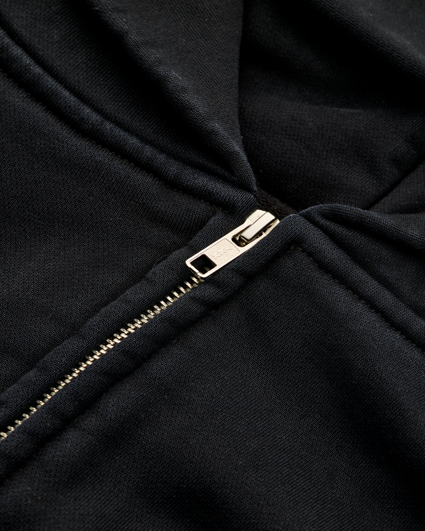 CORE ZIP-UP.